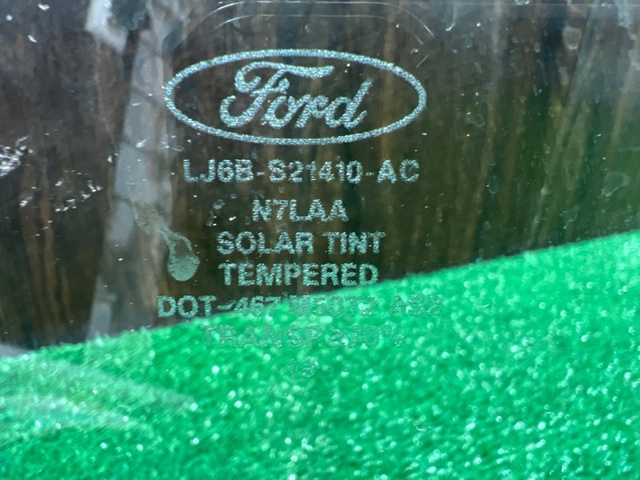 FORD LJ6Z7821410B Стекло двери передней правой в наличии Житомир