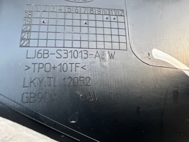 LJ6Z7831013AG Облицовка багажного отсека левая купить Хмельницкий