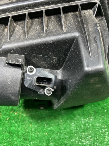 Расходомер воздуха LR019830 LAND ROVER