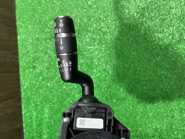 Переключатель подрулевой, правый LR024629 LAND ROVER