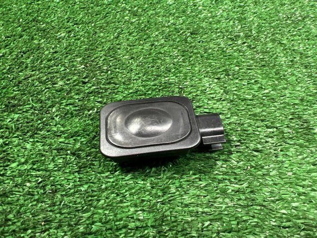 LAND ROVER LR029038 Кнопка привода замка багажника в наличии Николаев