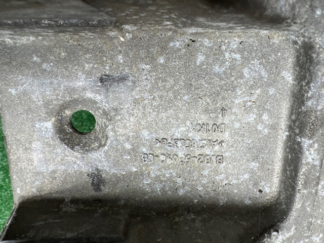 LAND ROVER LR037029 Кронштейн подушки (опоры) двигателя правой в наличии Запорожье