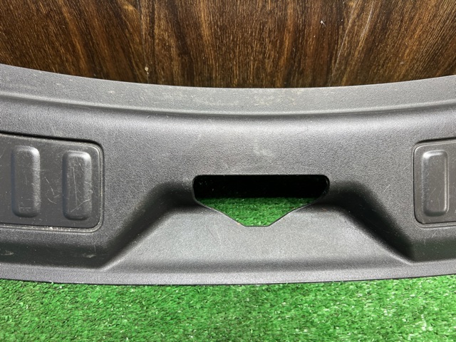 LAND ROVER LR060584 Облицовка задней панели багажника в наличии Полтава