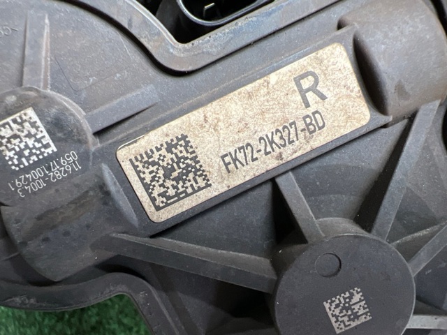 Мотор привода тормозного суппорта заднего стояночной системы LR061382 LAND ROVER
