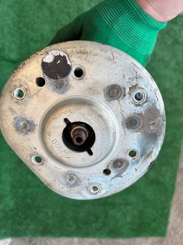 Передний правый амортизатор LR084894 LAND ROVER