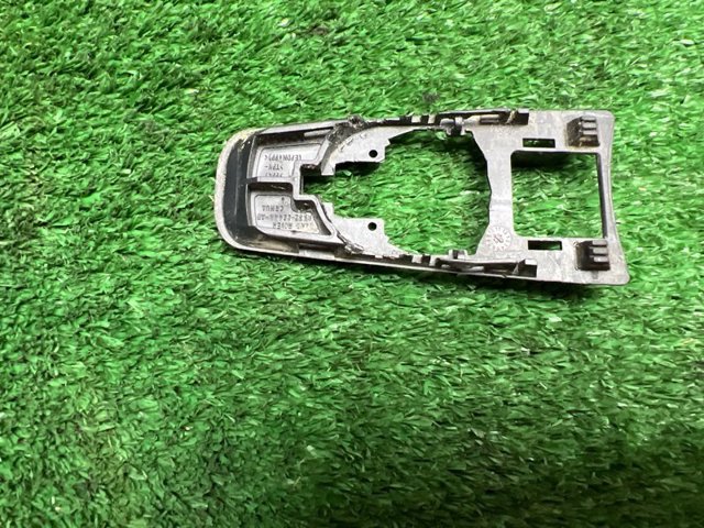 LR087704 LAND ROVER купить в Сумы
