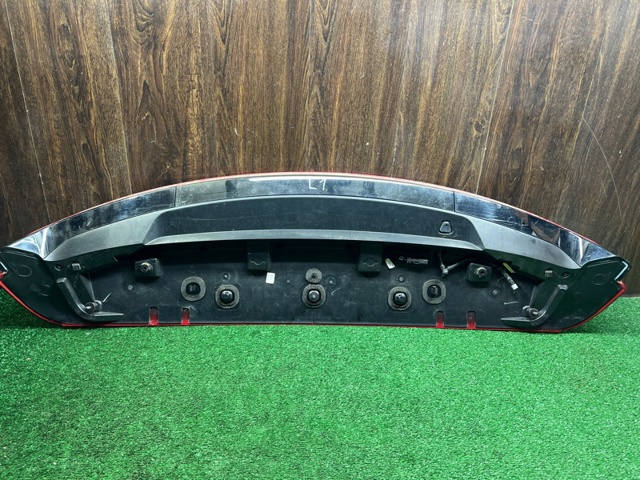 LAND ROVER LR094264 Спойлер багажника (двери 3/5-й задней) в наличии Житомир
