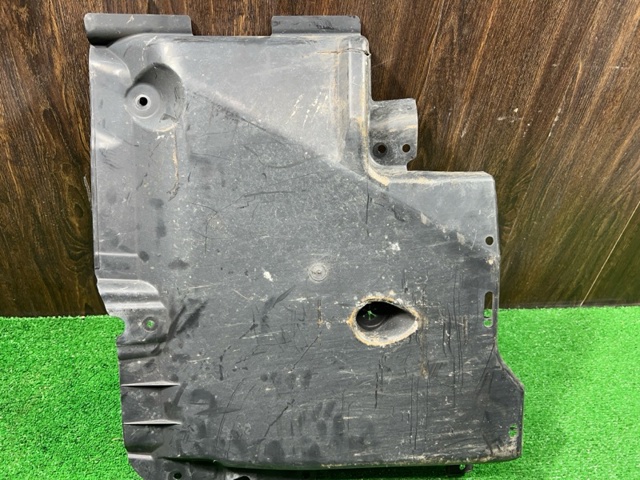 LR096063 LAND ROVER Защита днища левая купить в Хмельницкий