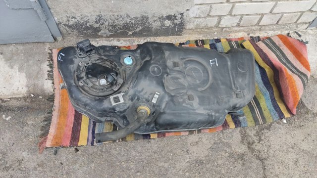 Бензобак LX6Z9002U FORD