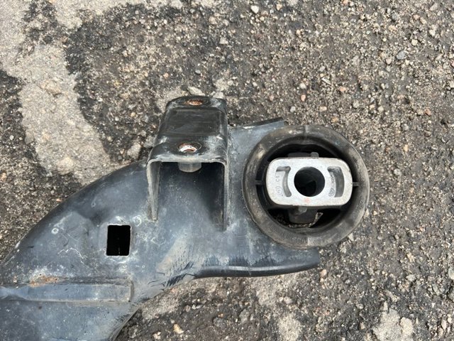 Оси полуприцепов и прицепов MB5Z5035F FORD