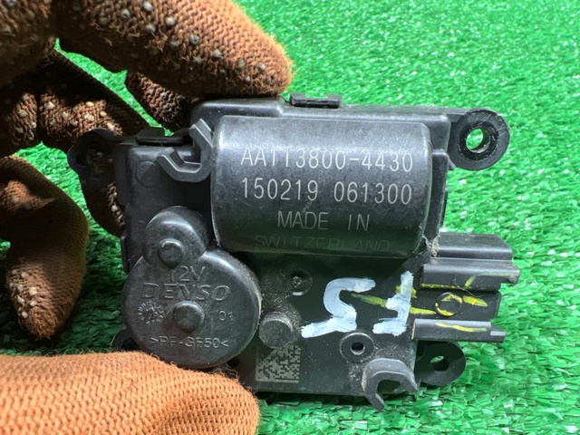 Мотор заслонки печки PZ1Z19E616F FORD