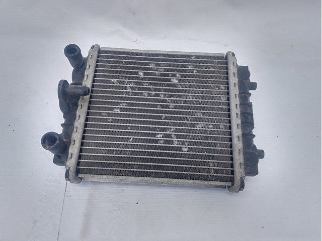 Радиатор охлаждения двигателя дополнительный 4G0121212