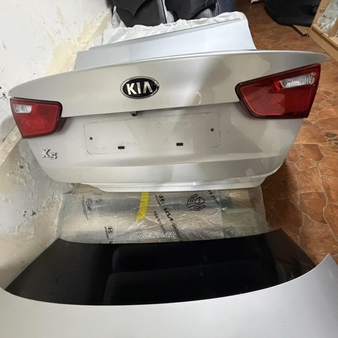 HYUNDAI 692002T500 Крышка багажника в наличии Полтава