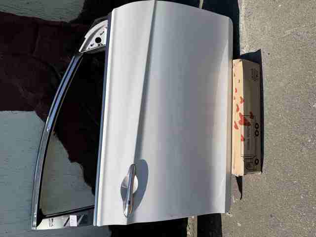 Пассажирская передняя дверь 760043Q000 HYUNDAI