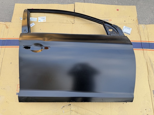 Пассажирская передняя дверь 76004C1010 HYUNDAI
