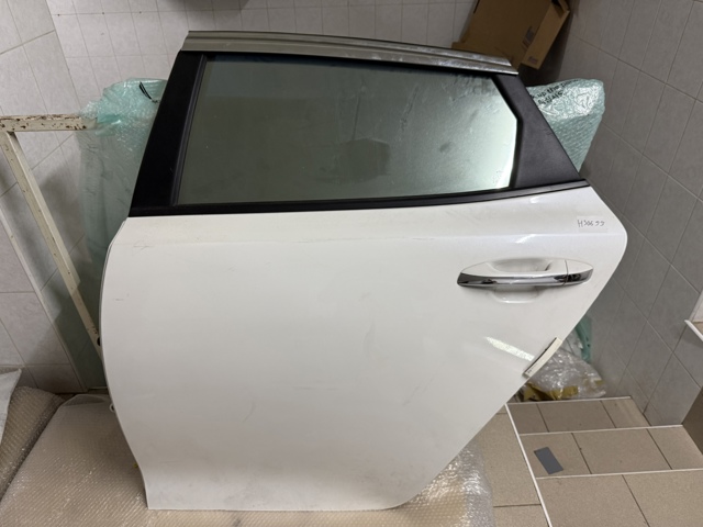 Дверь пассажирская задняя левая 77003D4000 HYUNDAI