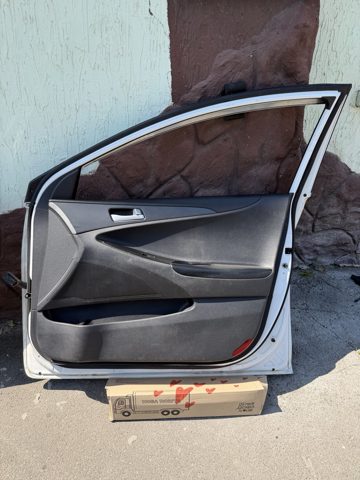 Обивка передней двери 823023S040RY HYUNDAI