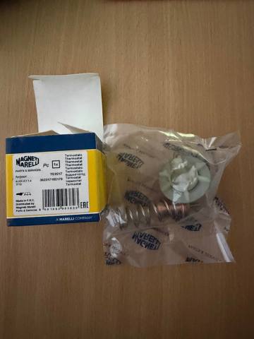 Водяная помпа термостата TE0217 MAGNETI MARELLI