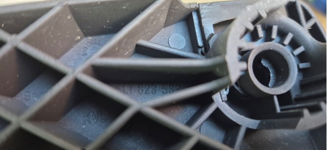 4L1823533 Ручка открывания капота купить Ужгород