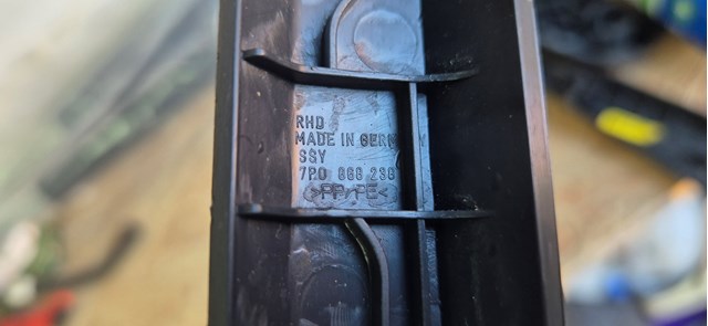 VAG 7P0868237 в наличии Тернополь