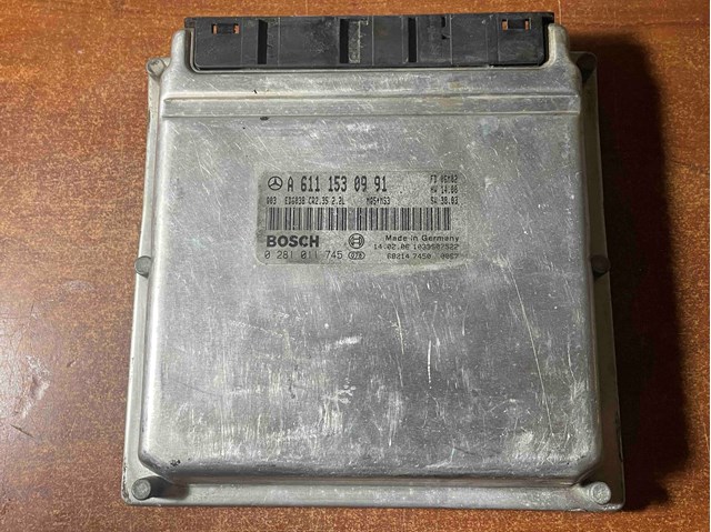 ЭБУ двигателем 0281011745 BOSCH