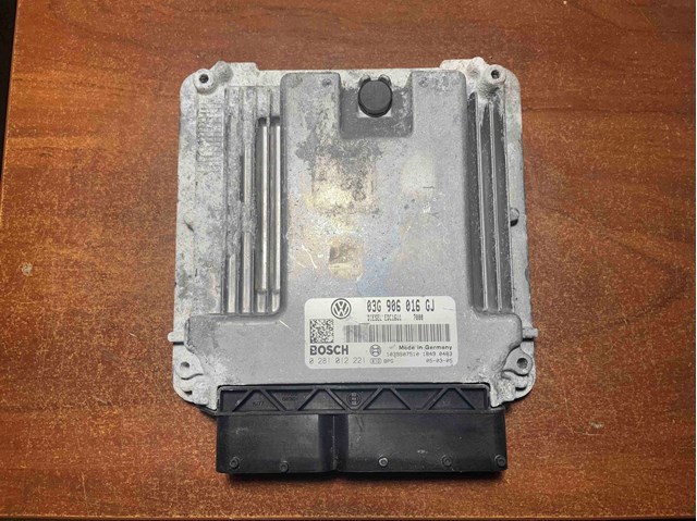 Модуль управления двигателем 03G906016GJ VAG
