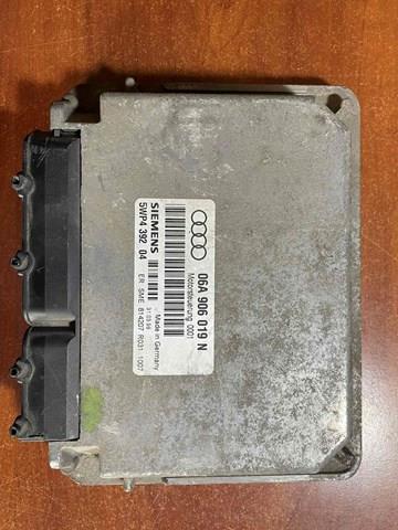 Модуль управления двигателем 06A906019N VAG