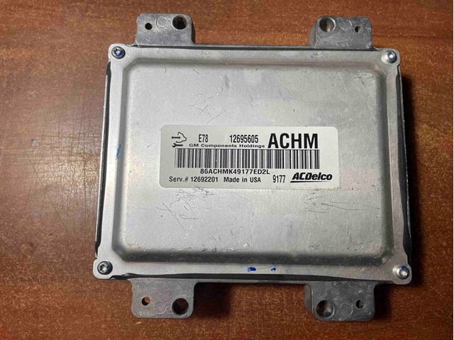 Компьютер двигателя 12692201 GM