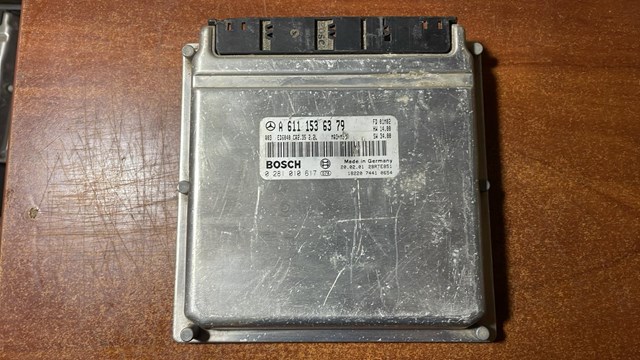 ЭБУ двигателем A6111536379 MERCEDES