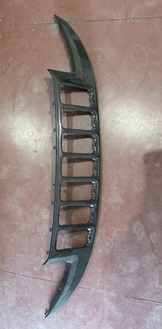 Решетка радиатора Jeep Grand Cherokee 4