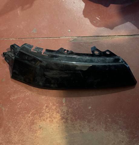 Накладка бампера переднего, левая KMV850131 MAZDA