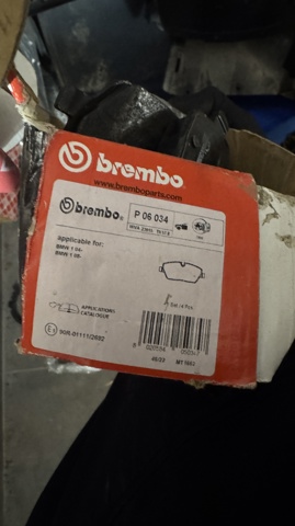 P06034 BREMBO Передние тормозные колодки купить в Киев