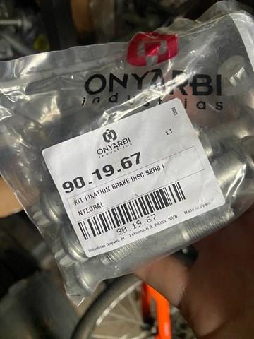 Болт суппорта 901967 ONYARBI