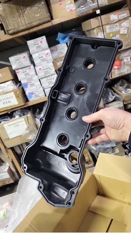 NISSAN 132649F610 Крышка клапанная в наличии Черновцы