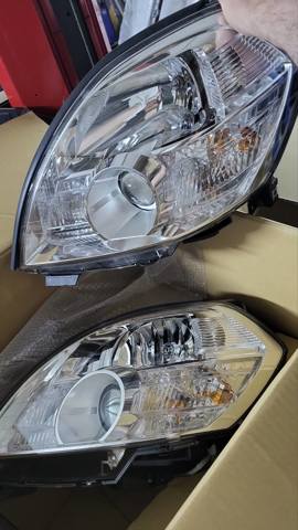 Фара дальнего света в сборе 260609W61A NISSAN