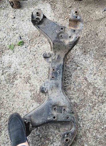 Поперечина передней подвески 5440150C10 NISSAN