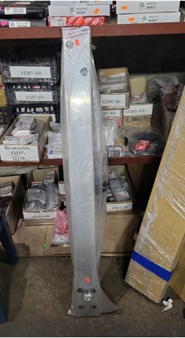 Буфер бампера переднего 620309U000 MARKET (OEM)