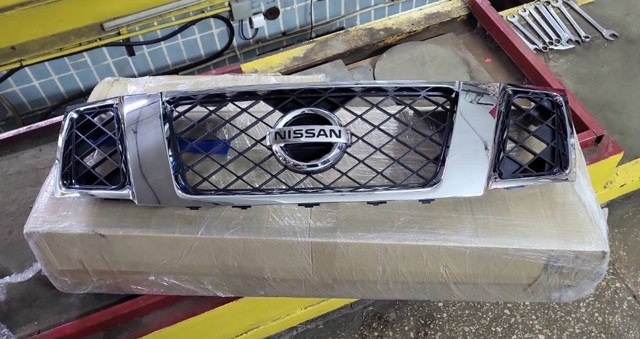 Решетка 623105X00A NISSAN
