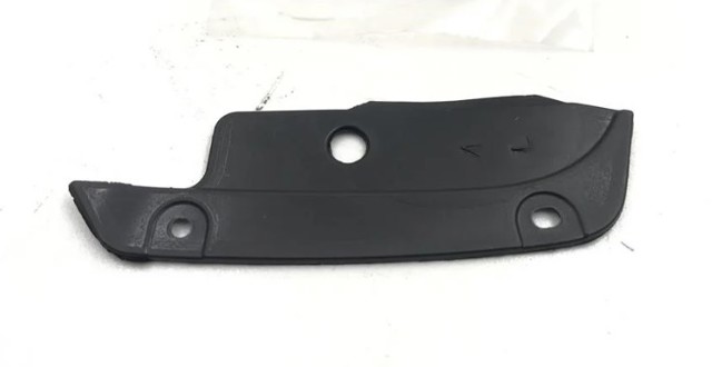 Правое крепление переднего бампера 6400G426 MITSUBISHI