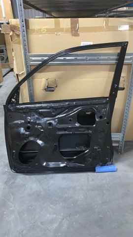 Пассажирская передняя дверь 6700160730 TOYOTA