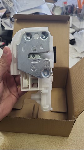 72150SWAA01 Замок водительской двери купить Киев