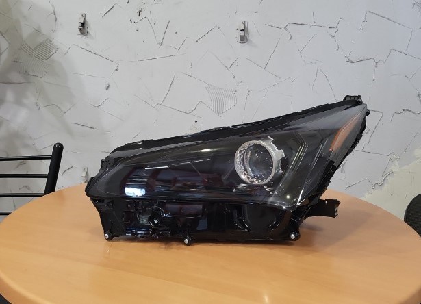 Вставка фары левой 8107078190 TOYOTA