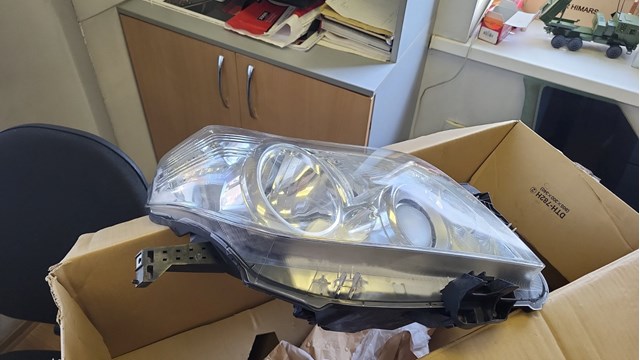 Фара комбинированная, передняя 8113060L90 TOYOTA