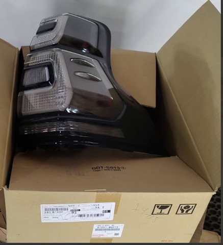 Фонари задние 81551WQ010 TOYOTA