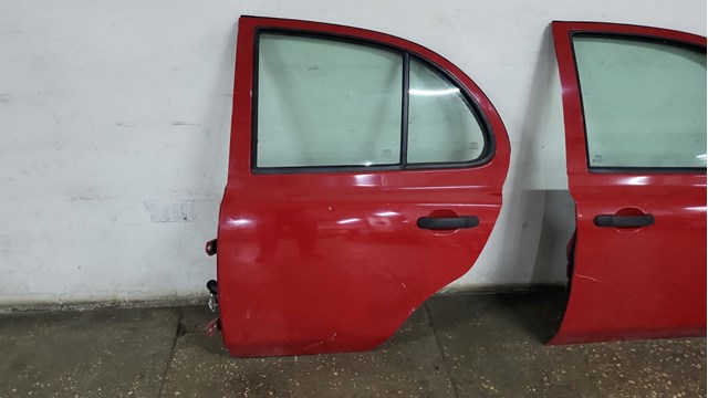 Дверь задняя, левая 82101AX130 NISSAN
