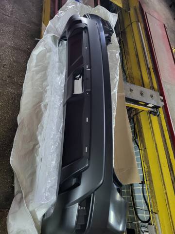 Задний бампер 850226FR0H NISSAN
