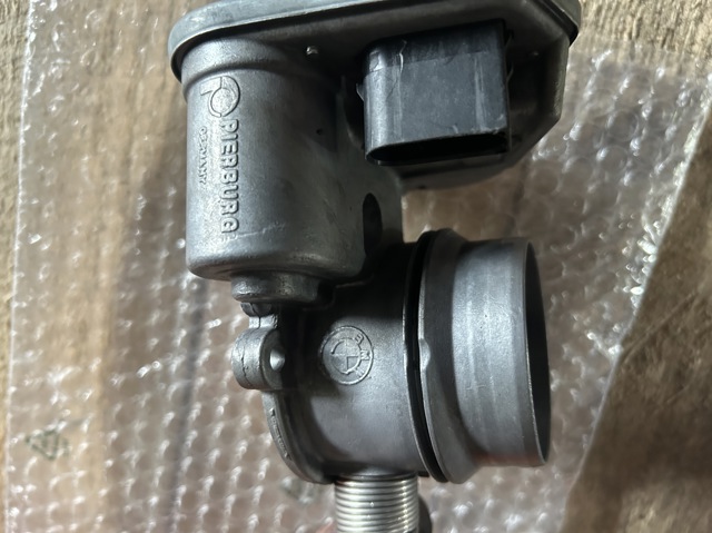 Заслонка воздушная 11717804384 BMW