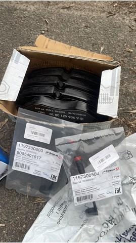 MERCEDES 9064210400 Передние тормозные колодки в наличии Киев