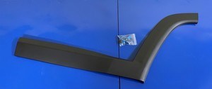 Накладка задней левой двери 5UP27RXFAA КИТАЙ