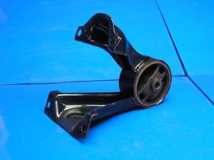 Задняя подушка двигателя A211001710 CHERY